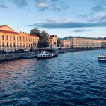 Discover the city of Saint Petersburg. Image: Alice Butenko, Unsplash.